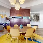Signature Champs Elysees Apartament