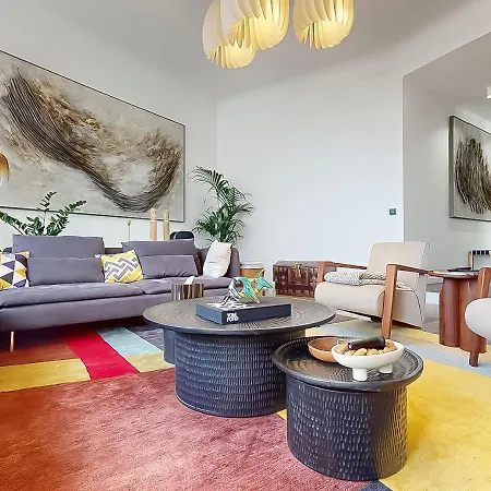 Signature Champs Elysees Apartment