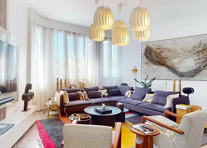 Signature Champs Elysees Daire *