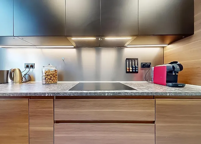 Signature Champs Elysees Daire *